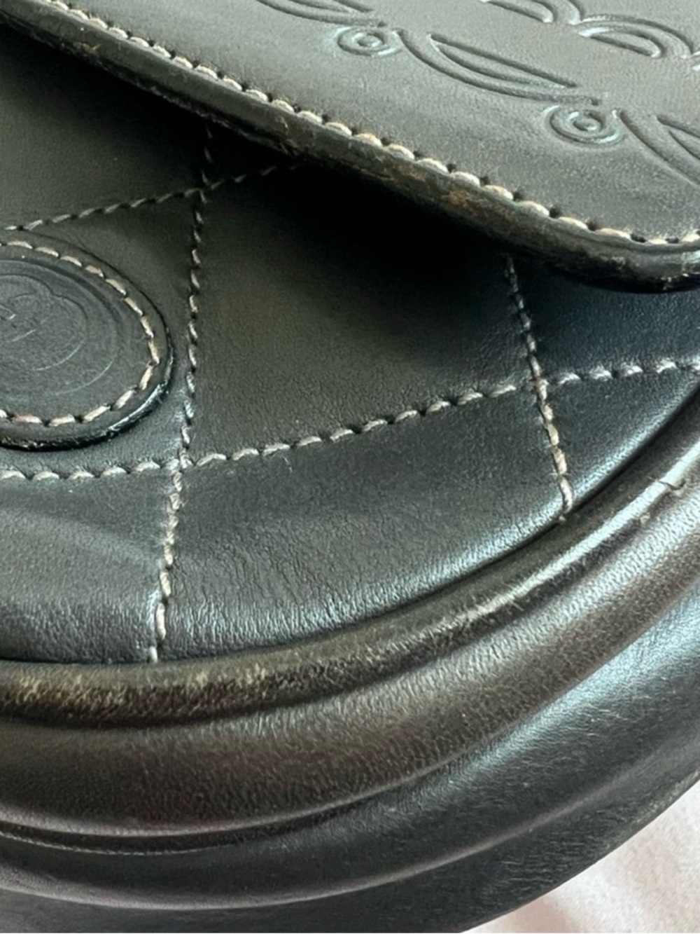 Gucci Quilted Crossbody/Shoulder Bag - Picture 11 of 15